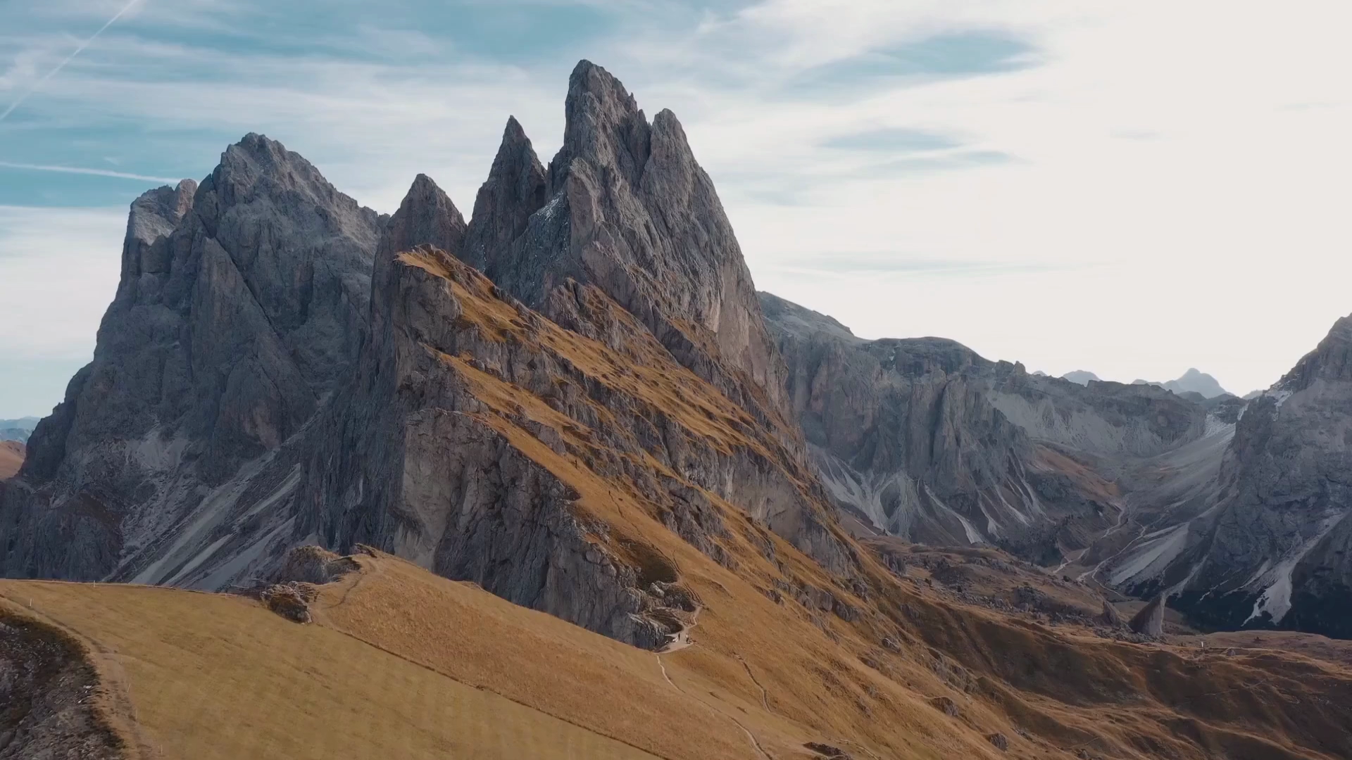 image de montagne prise en drone